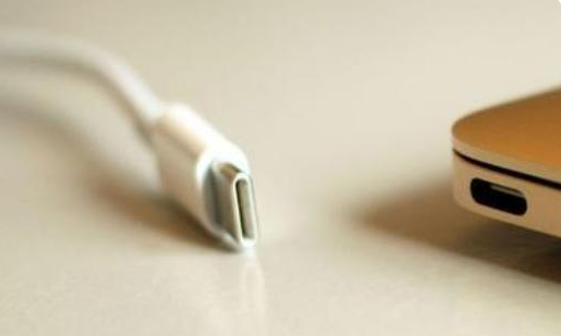 為何安卓手機廠商都用上了西城type-c接口